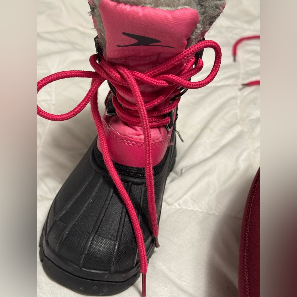 Pink toddler snow boots